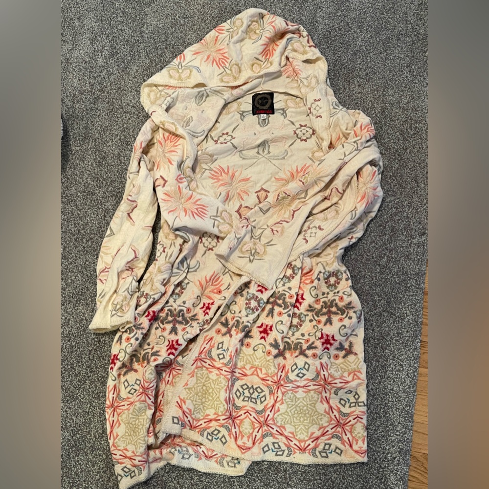 JOHNNY WAS  cotton embroidered wrap. Size large